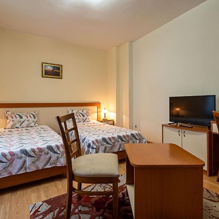 Primavera 1 Hotel Pazardžik Esterno foto