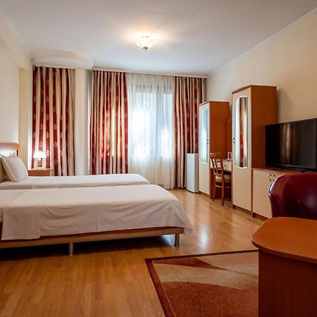 Primavera 1 Hotel Pazardžik Esterno foto