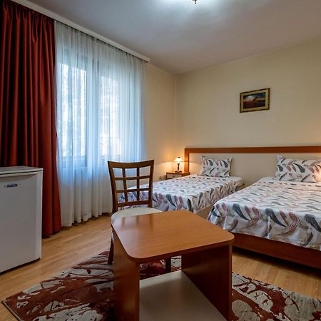 Primavera 1 Hotel Pazardžik Esterno foto